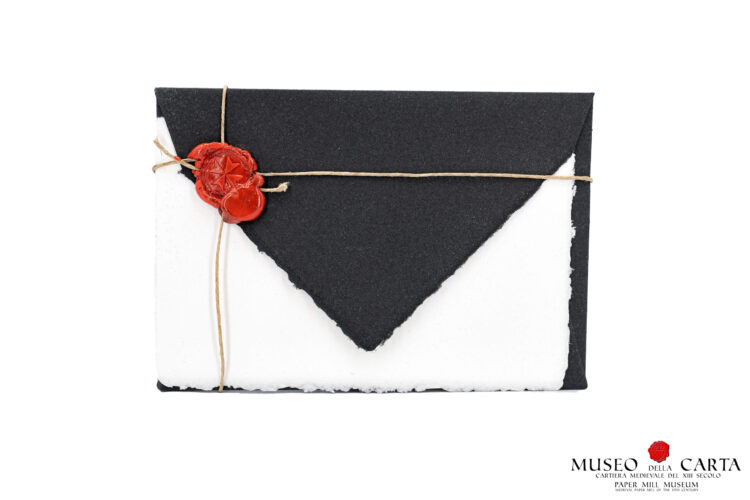 Writing paper (Black)